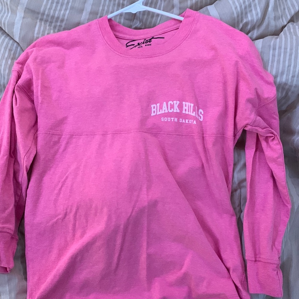 pink black hills long tee